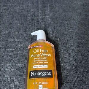 Neutrogena Fragrance-Free Facial Cleanser - Orange
